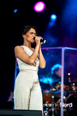 Die Sommernacht des Musicals beim 25. Fantastival im Dinslaken Burgtheater. Am 20.07.2024 waren Aisata Blackman, Oedo Kuipers, Nienke Latten, Jan Ammann und Mae Ann Jorolan mit dabei.