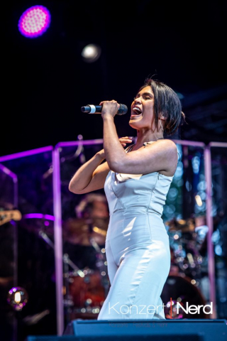 Die Sommernacht des Musicals beim 25. Fantastival im Dinslaken Burgtheater. Am 20.07.2024 waren Aisata Blackman, Oedo Kuipers, Nienke Latten, Jan Ammann und Mae Ann Jorolan mit dabei.