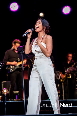 Die Sommernacht des Musicals beim 25. Fantastival im Dinslaken Burgtheater. Am 20.07.2024 waren Aisata Blackman, Oedo Kuipers, Nienke Latten, Jan Ammann und Mae Ann Jorolan mit dabei.