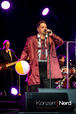 Die Sommernacht des Musicals beim 25. Fantastival im Dinslaken Burgtheater. Am 20.07.2024 waren Aisata Blackman, Oedo Kuipers, Nienke Latten, Jan Ammann und Mae Ann Jorolan mit dabei.