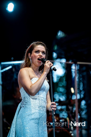 Die Sommernacht des Musicals beim 25. Fantastival im Dinslaken Burgtheater. Am 20.07.2024 waren Aisata Blackman, Oedo Kuipers, Nienke Latten, Jan Ammann und Mae Ann Jorolan mit dabei.