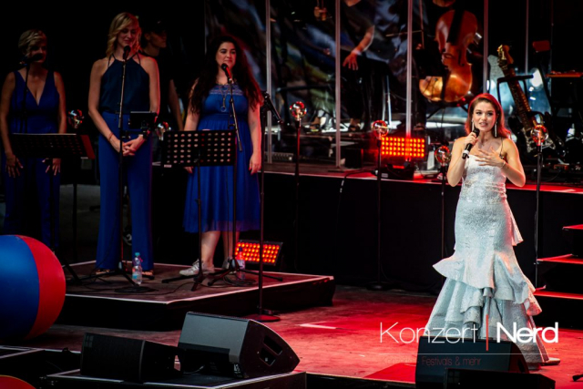 Die Sommernacht des Musicals beim 25. Fantastival im Dinslaken Burgtheater. Am 20.07.2024 waren Aisata Blackman, Oedo Kuipers, Nienke Latten, Jan Ammann und Mae Ann Jorolan mit dabei.
