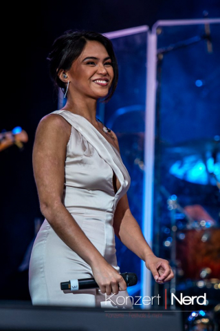 Die Sommernacht des Musicals beim 25. Fantastival im Dinslaken Burgtheater. Am 20.07.2024 waren Aisata Blackman, Oedo Kuipers, Nienke Latten, Jan Ammann und Mae Ann Jorolan mit dabei.
